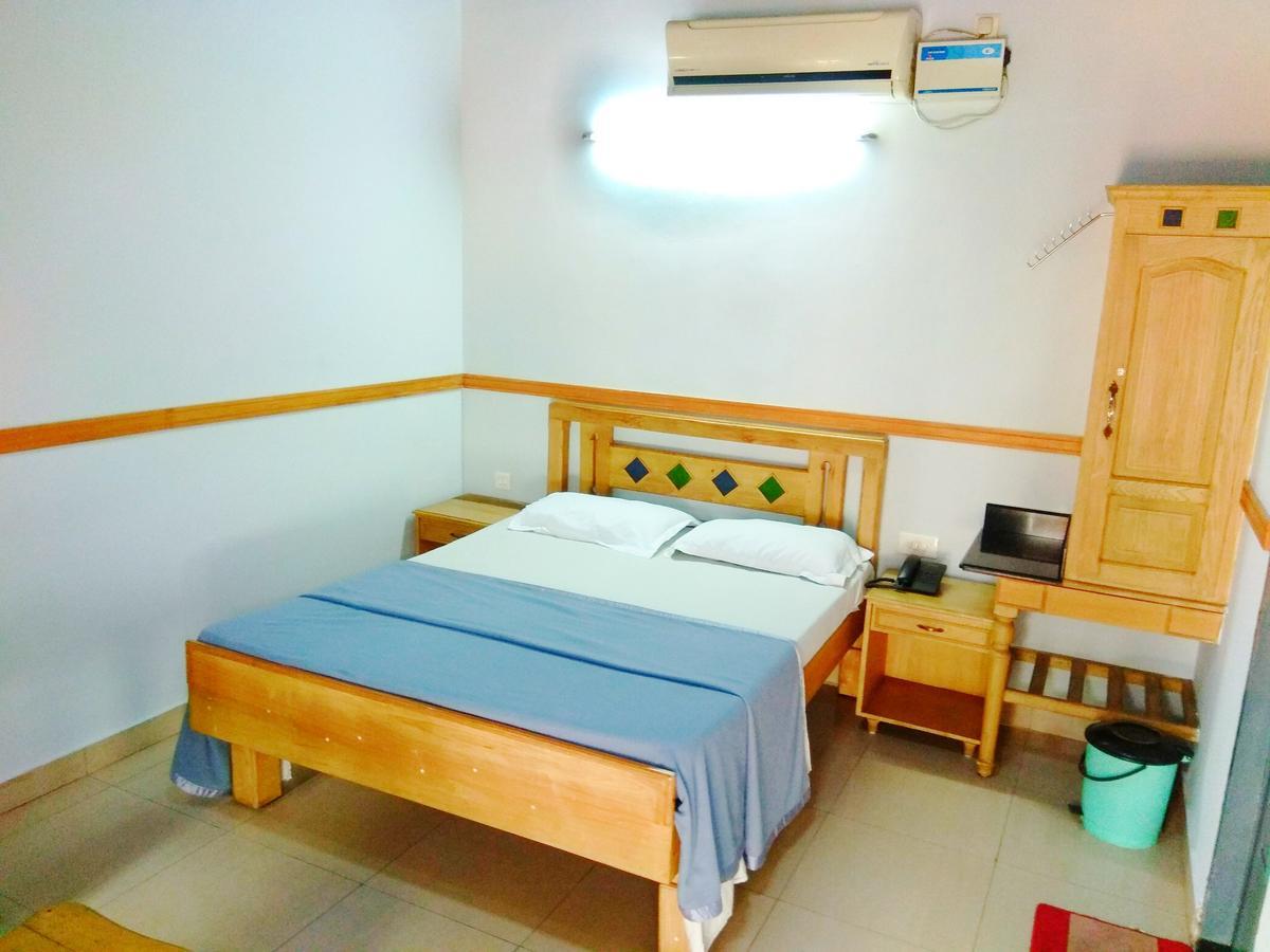 Hotel Maple Regency Kochi Exterior foto